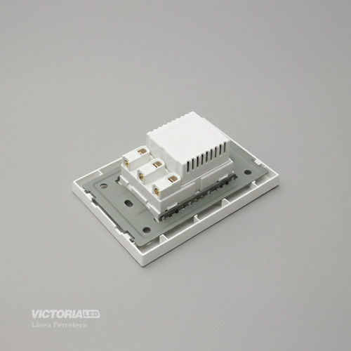 TOMACORRIENTE DOBLE + UBS*1 + TIPO C*1 16A 125/250V PC BLANCO 5U/C
