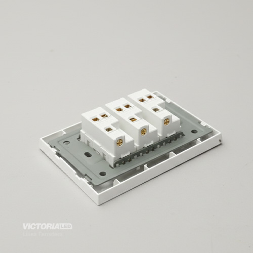 INTERRUPTOR TRIPLE CONMUTABLE 16A 125/250V PC BLANCO 10U/C